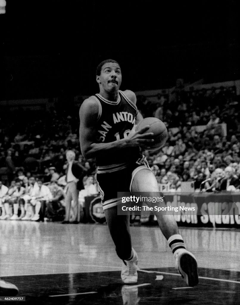 Keith Edmonson of the San Antonio Spurs circa 1983. News Photo Getty