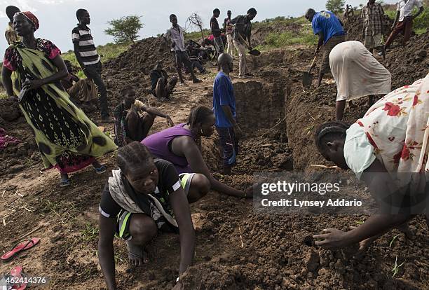 Dinka Tribe Photos And Premium High Res Pictures Getty Images dinka-tribe-photos-and-premium-high-res-pictures-getty-images