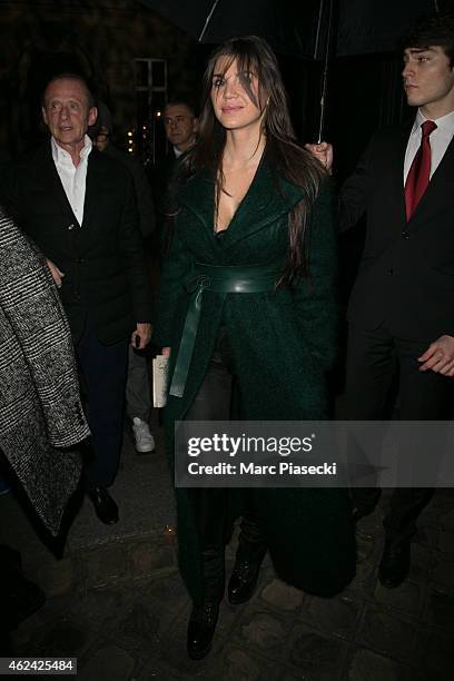 Guest arrives to attend the Valentino show as part of Paris Fashion Week Haute Couture Spring/Summer 2015 on January 28, 2015 in Paris, France.