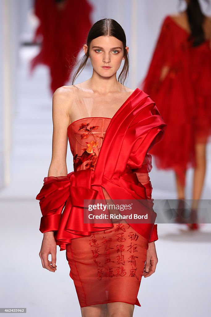 Lan Yu : Runway - Paris Fashion Week - Haute Couture S/S 2015