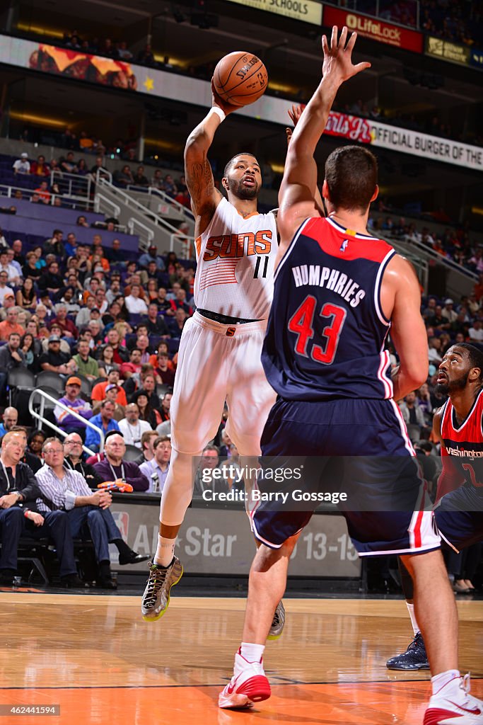 Washington Wizards v Phoenix Suns