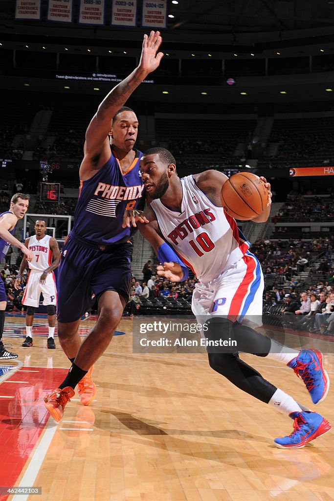 Phoenix Suns v Detroit Pistons