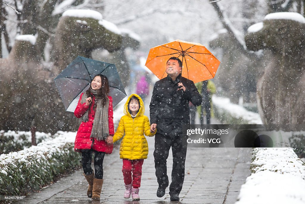Snow Falls In Nanjing
