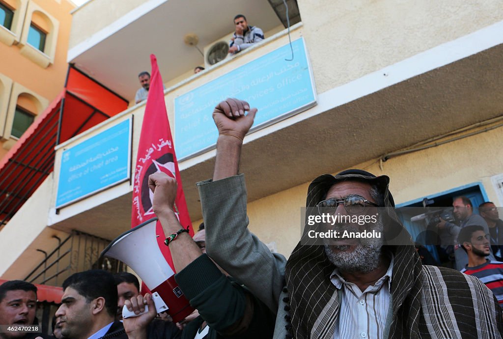 Members of Democratic Front for the Liberation of Palestine protest in Khan Yunis