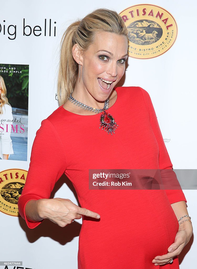 The MOMS Breakfast Mamarazzi With Molly Sims