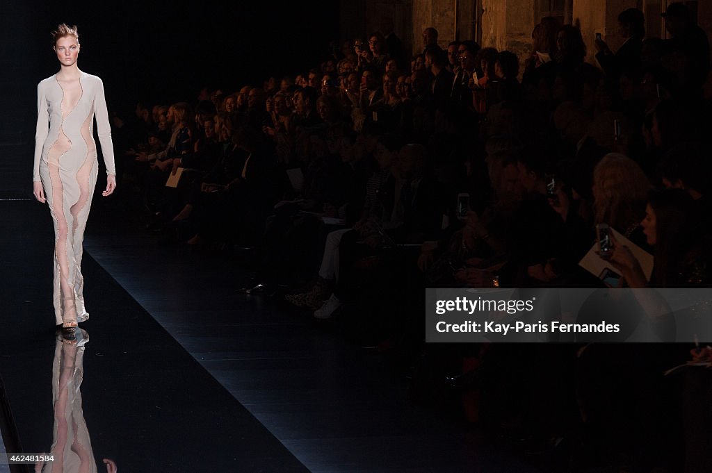 Loris Azzaro : Runway - Paris Fashion Week - Haute Couture S/S 2015