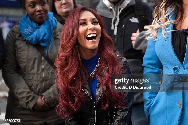 Nicole "Snooki" Polizzi visits "Extra" in Times Square on January 13, 2014 in New York City.