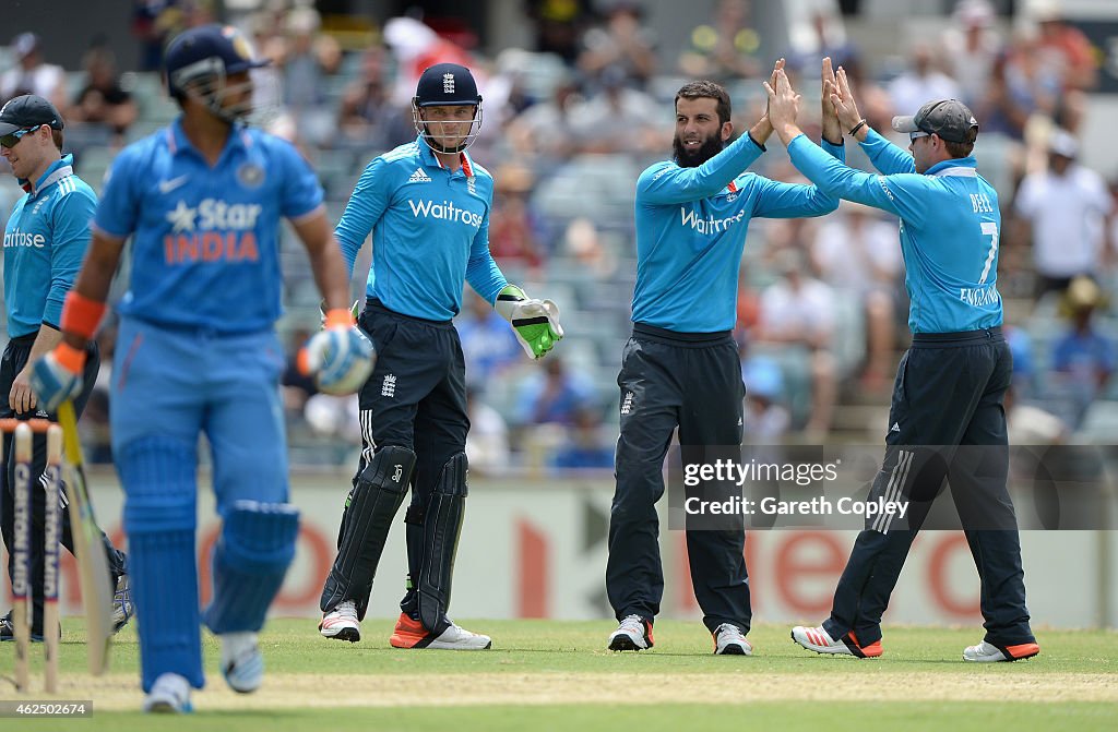 England v India: Carlton Mid ODI Tri Series - Game 6