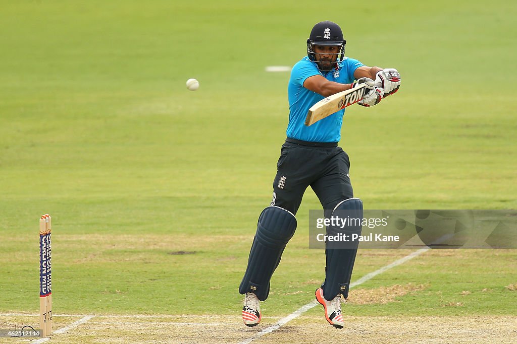 England v India: Carlton Mid ODI Tri Series - Game 6