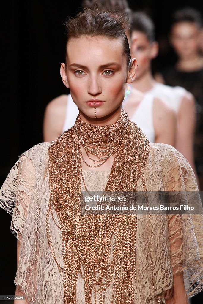 Loris Azzaro : Runway - Paris Fashion Week - Haute Couture S/S 2015