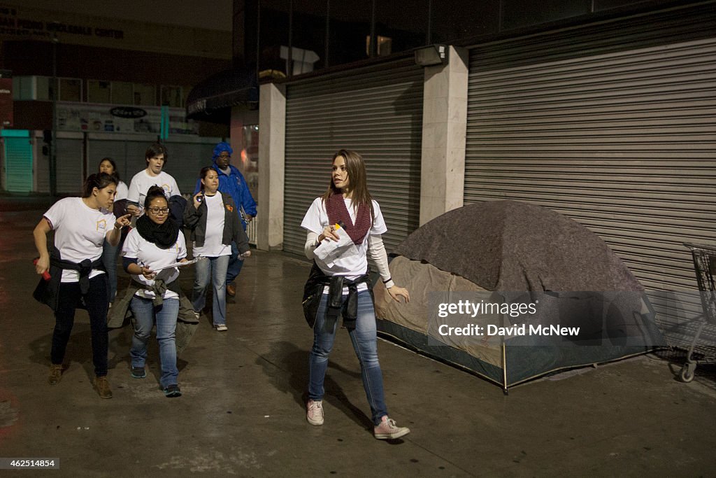 Volunteers Fan Out Across Los Angeles In Effort To Count City's Homeless