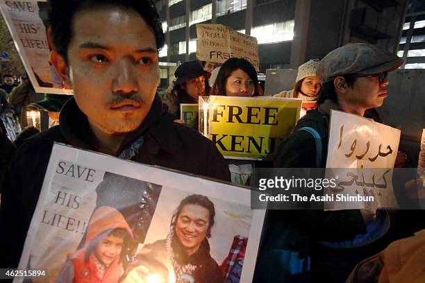 People Friends and supporters of hostage Kenji Goto call for his release during a rally outside the Prime Minister Shinzo Abe's official residence on...