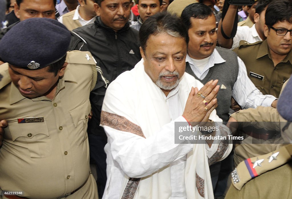 Mukul Roy At CBI Office For Questioning In Saradha Scam