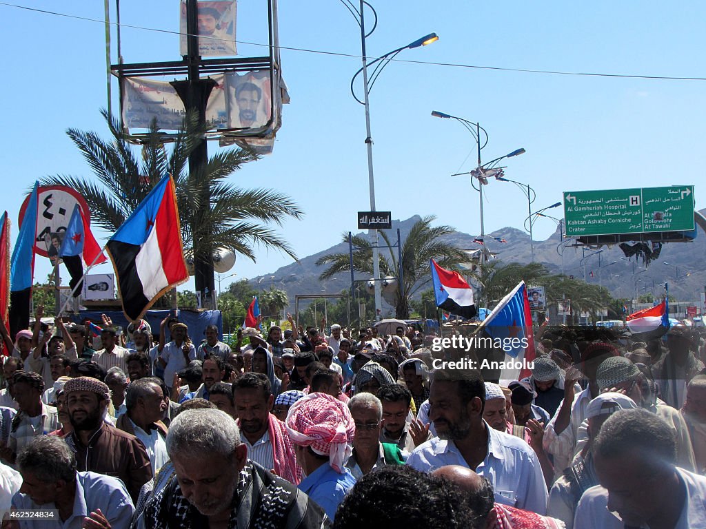Protest in Aden against Houthi rebels