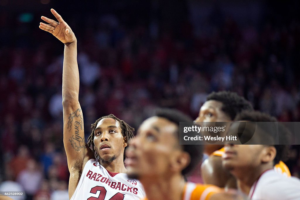 Tennessee Volunteers v Arkansas Razorbacks