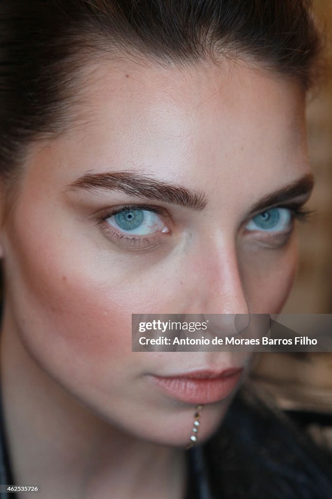 Loris Azzaro : Backstage - Paris Fashion Week - Haute Couture S/S 2015