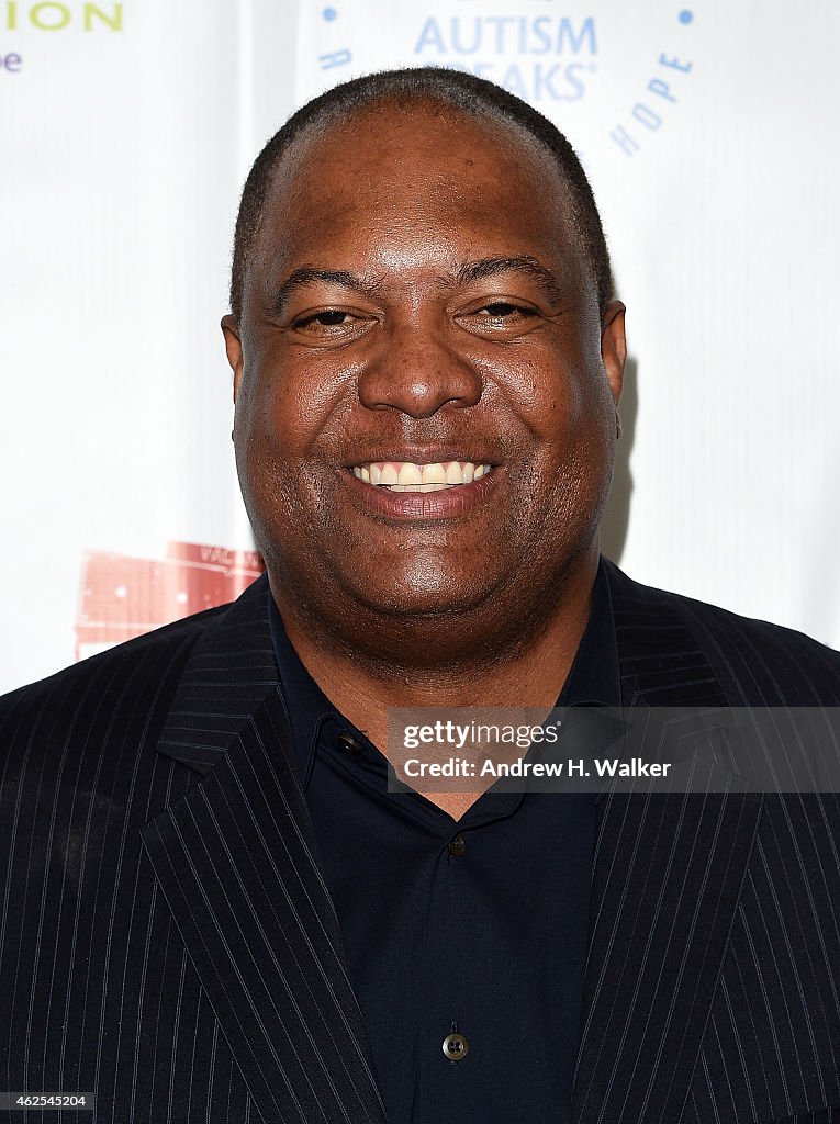 Rodney Mite Rodney Peete attends the Autism Speaks and HollyRod Foundation Super ...