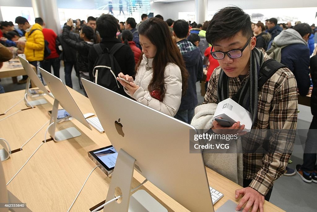 China's Fifth Apple Store Opens In Chongqing