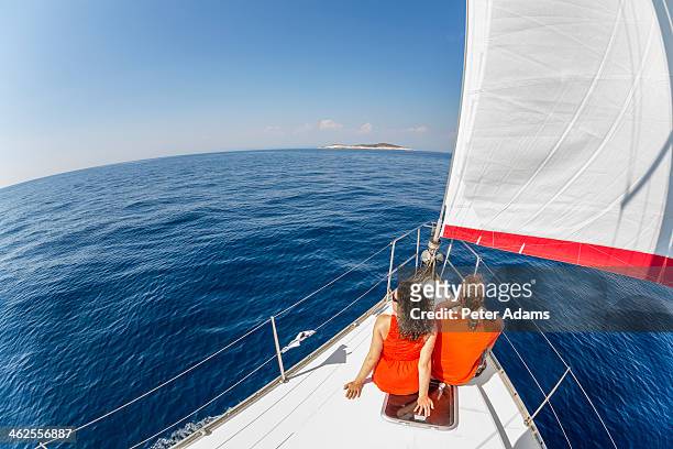 couple on yacht, adriatic sea, croatia - yachting 個照片及圖片檔