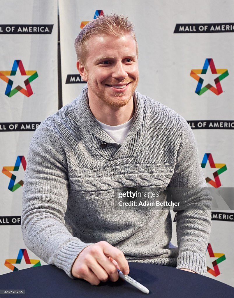 "The Bachelor" Sean Lowe Signs Copies Of His New Book "For The Right Reasons"