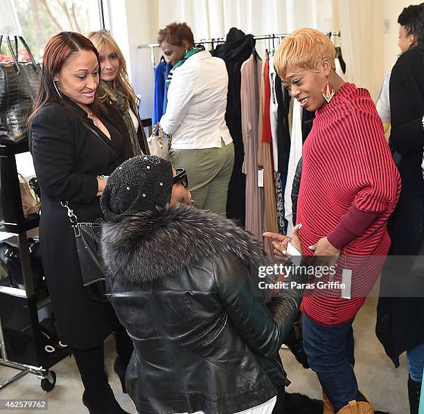 Actress/television personality NeNe Leakes talks with shoppers at NeNe Leakes Fabulous Pop Up Closet Event at 2115 Piedmont on January 31, 2015 in...