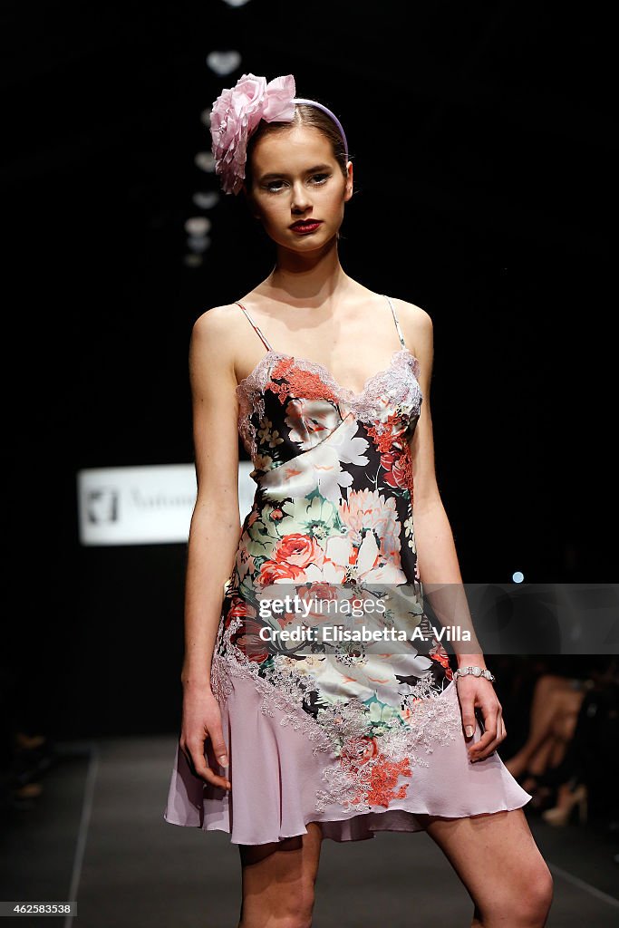 Antonella Rossi - Runway - AltaRoma AltaModa Spring/Summer 2015