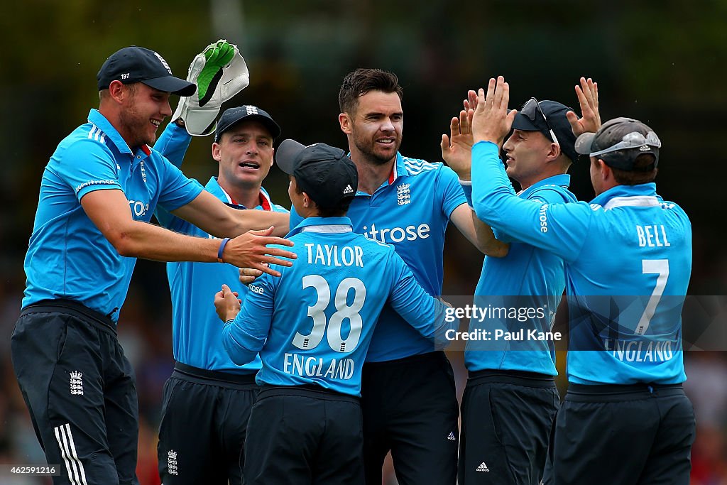 Australia v England: Carlton Mid ODI Tri Series - Final