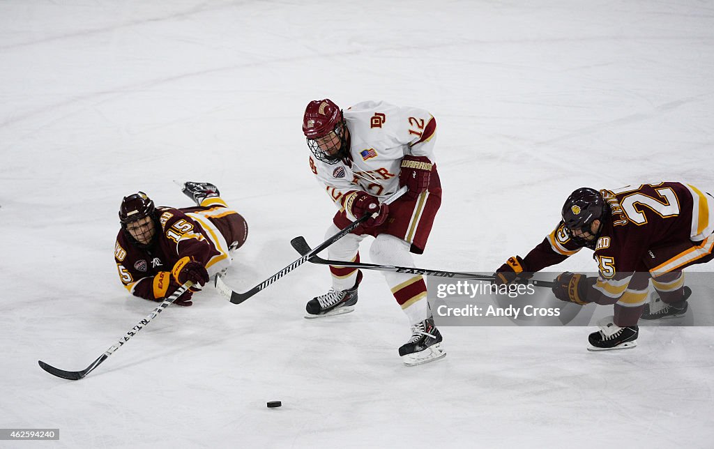 Denver University Pioneers vs University of Minnesota Duluth