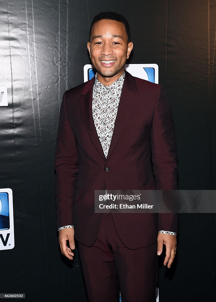 DirecTV Super Saturday Night Hosted By Mark Cuban's AXS TV And Pro Football Hall Of Famer Michael Strahan - Arrivals