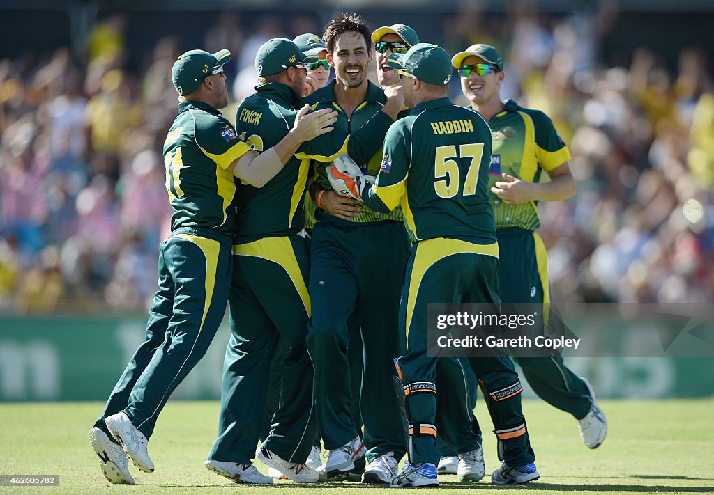 Australia v England: Carlton Mid ODI Tri Series - Final