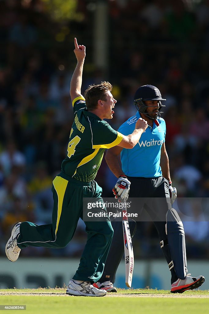 Australia v England: Carlton Mid ODI Tri Series - Final