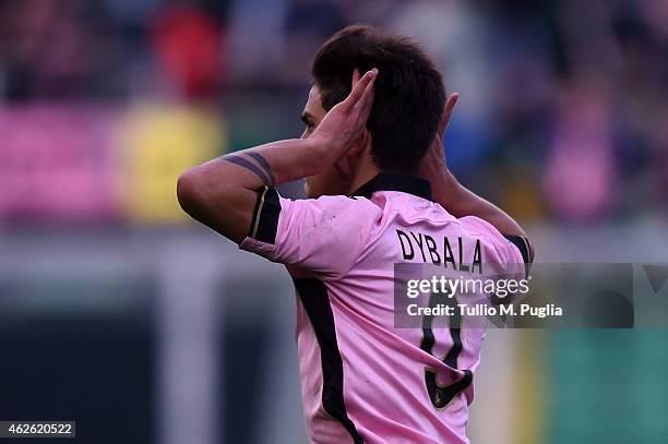 Paulo Dybala of Palermo celebrates after scoring the equalizing goal during the Serie A match between US Citta di Palermo and Hellas Verona FC at...