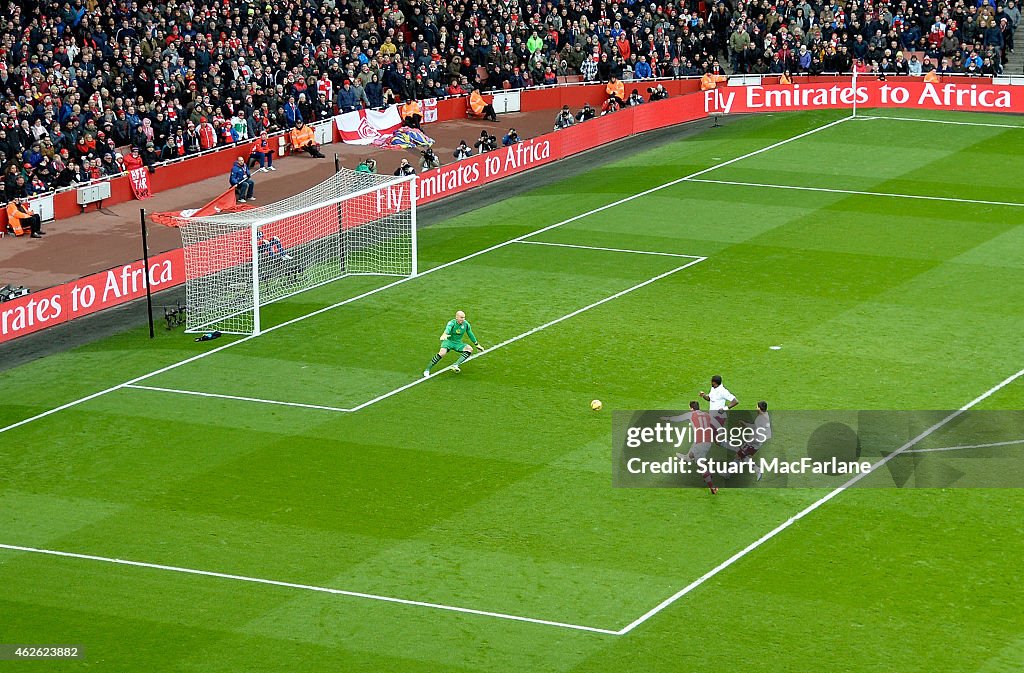 Arsenal v Aston Villa - Premier League