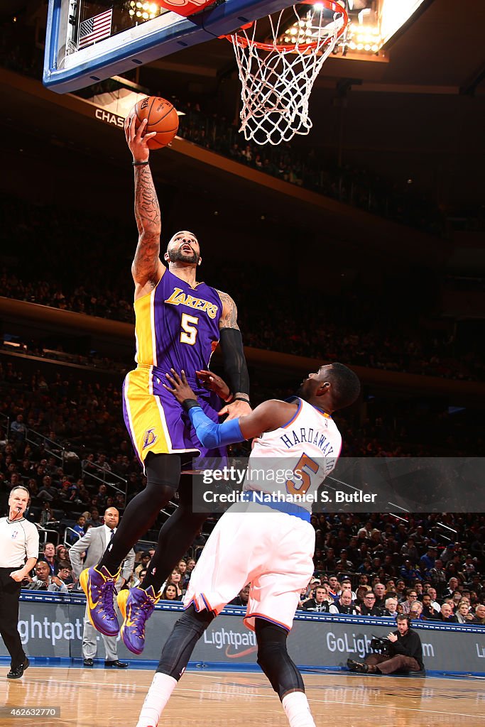 Los Angeles Lakers v New York Knicks