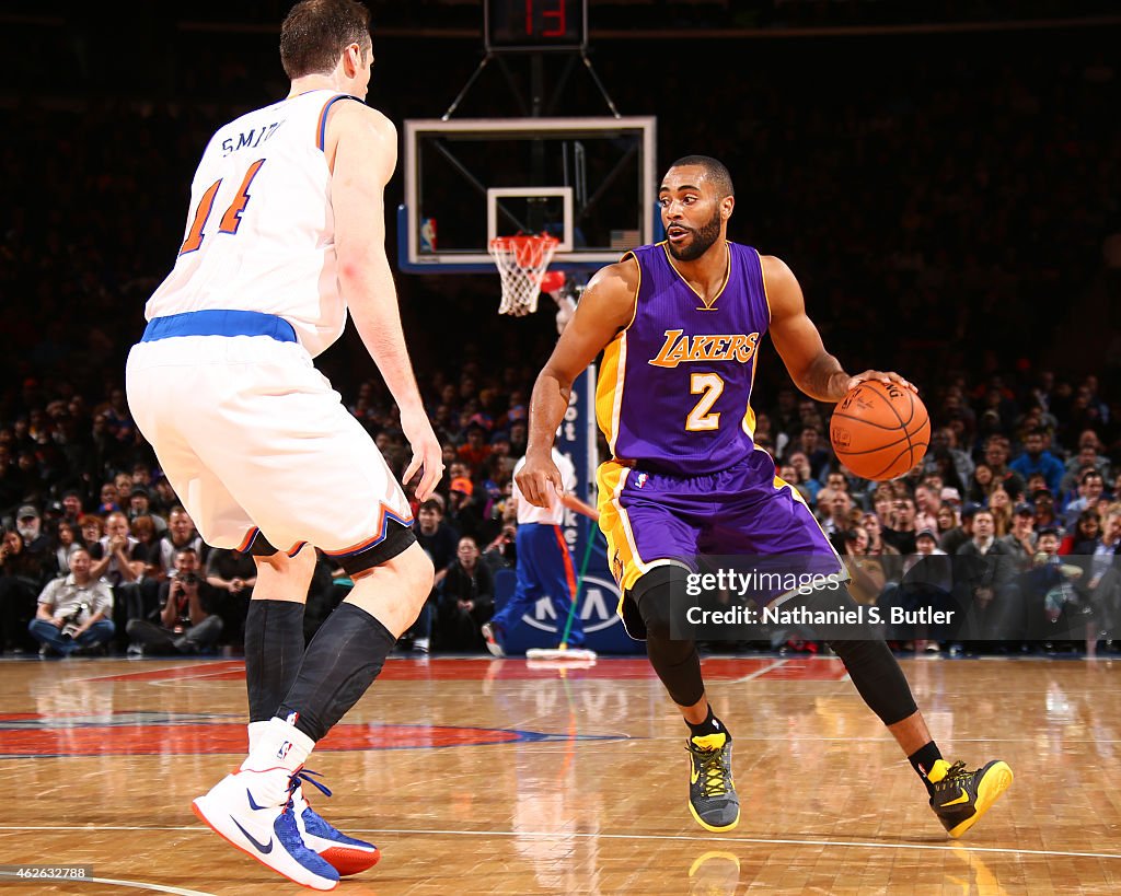 Los Angeles Lakers v New York Knicks