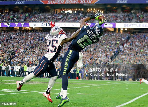 Chris Matthews of the Seattle Seahawks makes a catch against Kyle Arrington of the New England Patriots in the second quarter during Super Bowl XLIX...