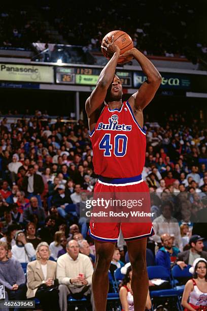 Calbert Cheaney fo the Washington Bullets shoots the ball against the Sacramento Kings during a game played on December 23, 1993 at Arco Arena in...