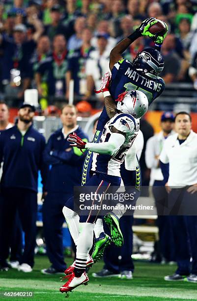 Chris Matthews of the Seattle Seahawks makes a catch against Kyle Arrington of the New England Patriots in the third quarter during Super Bowl XLIX...