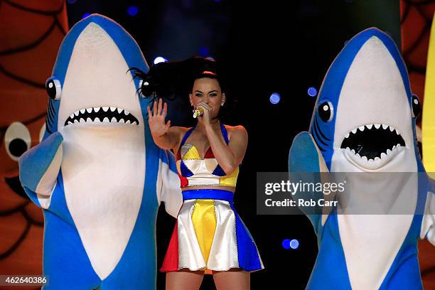 Singer Katy Perry performs with dancers during the Pepsi Super Bowl XLIX Halftime Show at University of Phoenix Stadium on February 1, 2015 in...