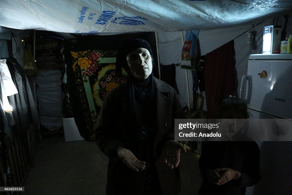 Refugees Use Solar Power Panels in Erbil Refugee Camp