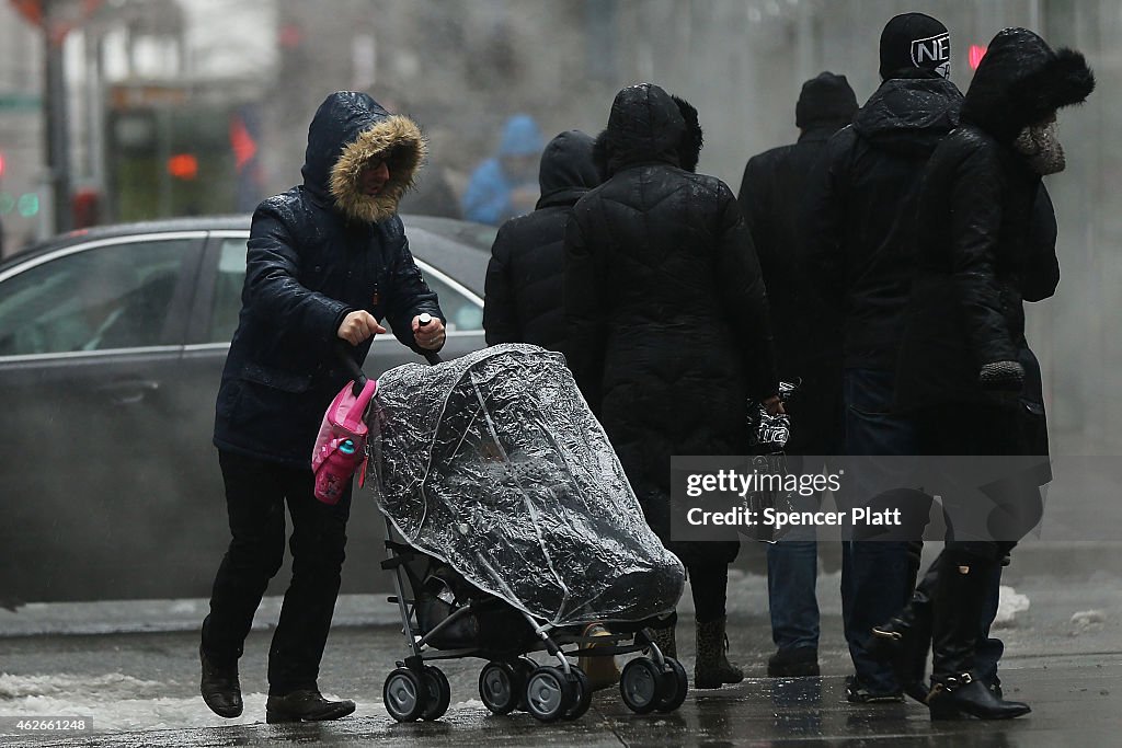 New Yorkers Brave Messy Winter Storm Commute