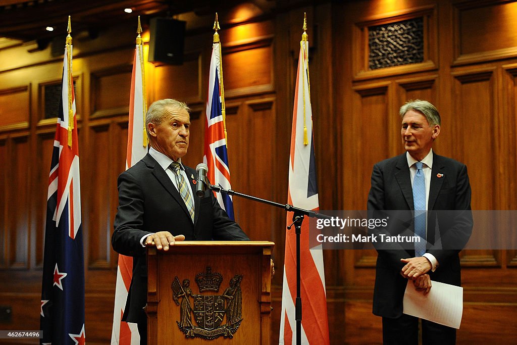 UK Foreign Minister Presents Plaque To NZ Parliament