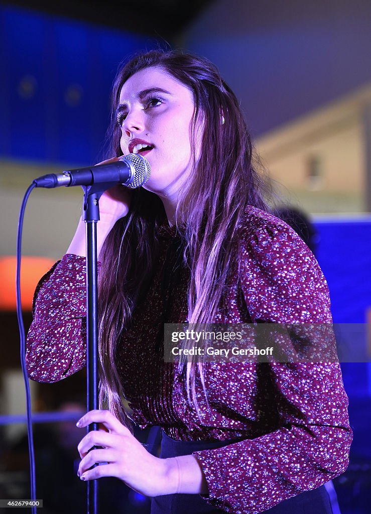 Jetblue's Live From T5 - Ryn Weaver In Concert