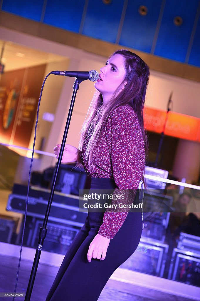 Jetblue's Live From T5 - Ryn Weaver In Concert