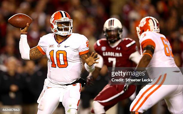 Tajh Boyd of the Clemson Tigers during their game at Williams-Brice Stadium on November 30, 2013 in Columbia, South Carolina.