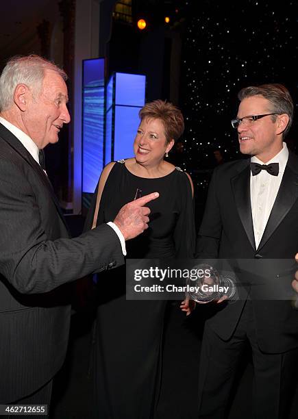 Emcee and Danny Kaye Humanitarian Peace Award presenter Jerry Weintraub, Caryl Stern, President & CEO U.S. Fund for UNICEF and emcee and Danny Kaye...