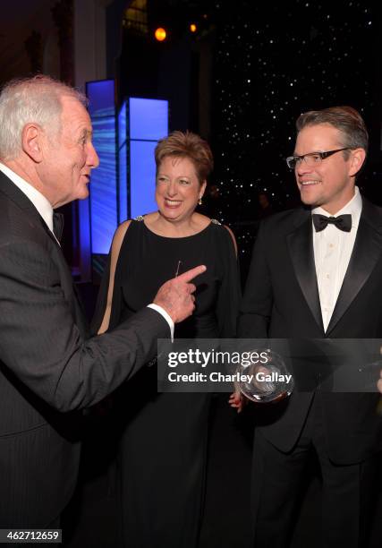 Emcee and Danny Kaye Humanitarian Peace Award presenter Jerry Weintraub, Caryl Stern, President & CEO U.S. Fund for UNICEF and emcee and Danny Kaye...