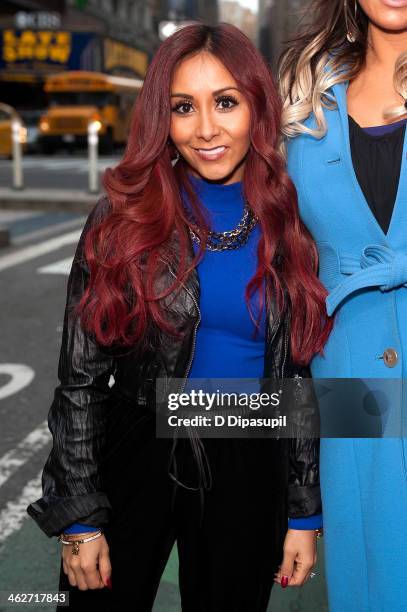 Nicole "Snooki" Polizzi visits "Extra" in Times Square on January 13, 2014 in New York City.