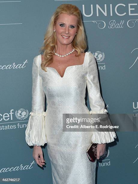 Author Sandra Lee arrives to the 2014 UNICEF Ball Presented by Baccarat at the Regent Beverly Wilshire Hotel on January 14, 2014 in Beverly Hills,...