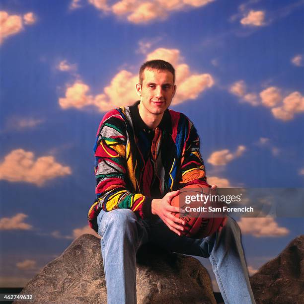 Zydrunas Ilgauskas of the Cleveland Cavaliers poses for a portrait during NBA All-Star Weekend on February 6, 1998 in New York City. NOTE TO USER:...